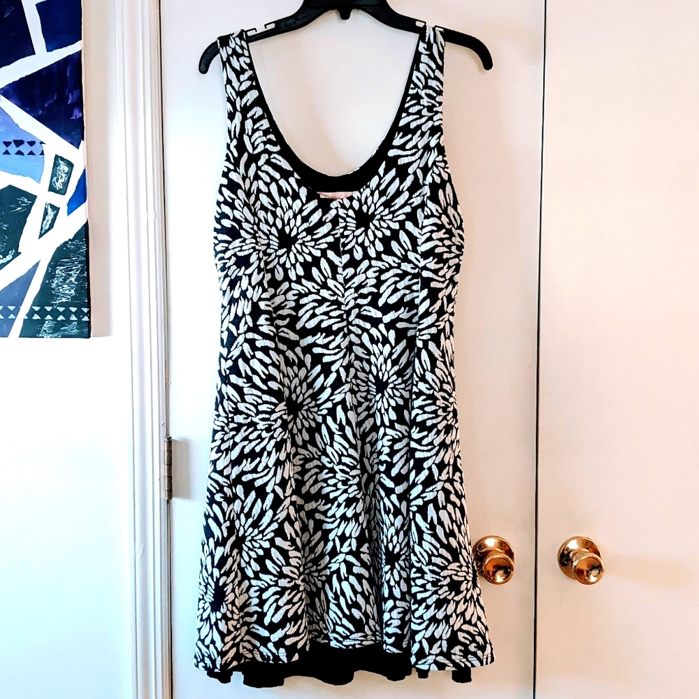Hutch Revirsible B & W Dress